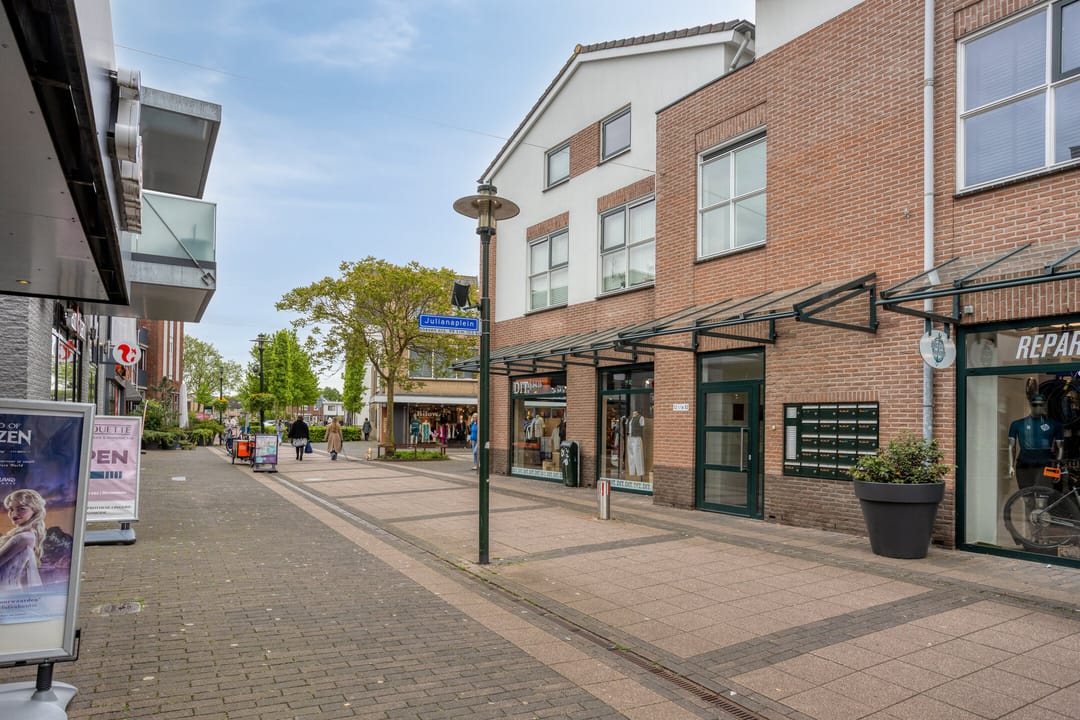 Photo 32 of Johan Frisostraat 80