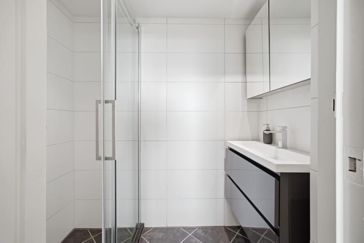 Appartement te koop: Suze Groeneweglaan 293, Rotterdam