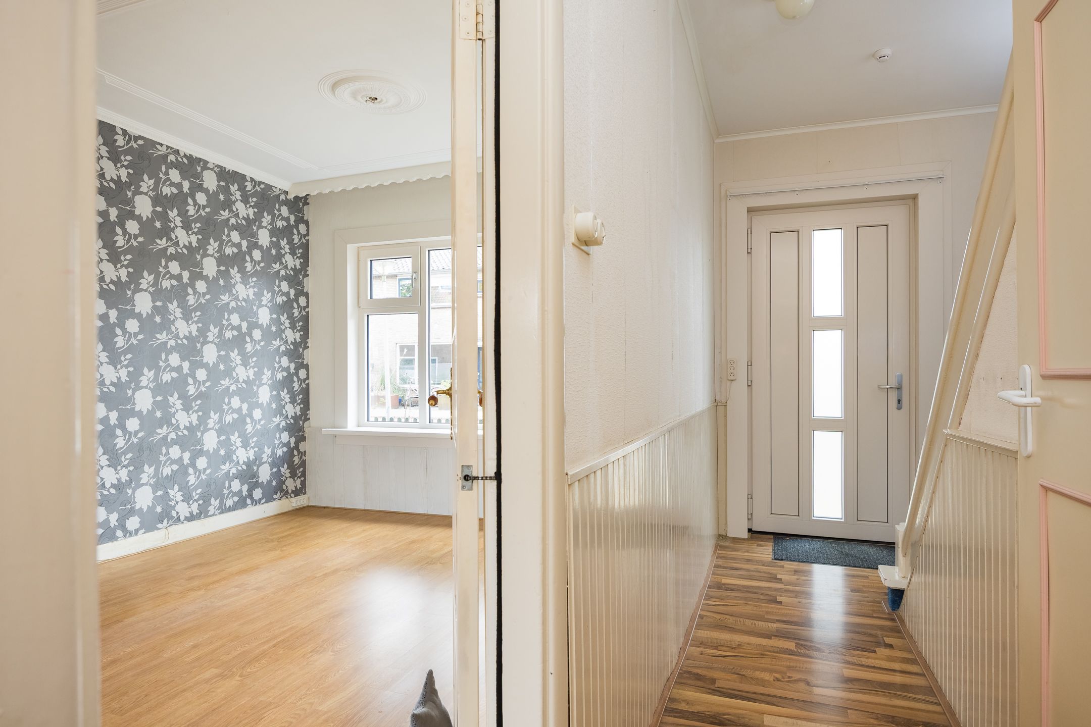 Photo 9 of Albert Cuypstraat 33