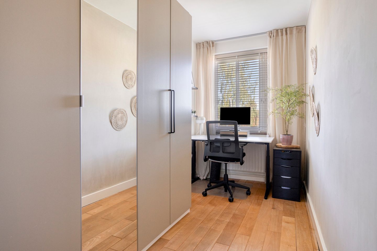Photo 19 of Jacob van Ruysdaelstraat 45