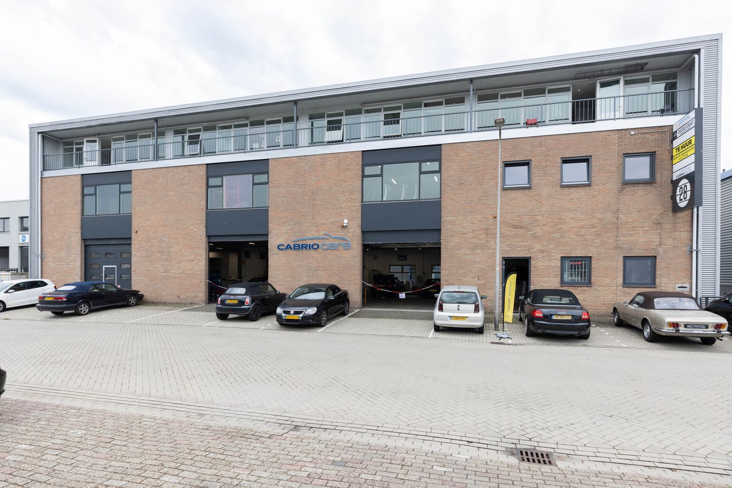 View photo 2 of Energiestraat 28