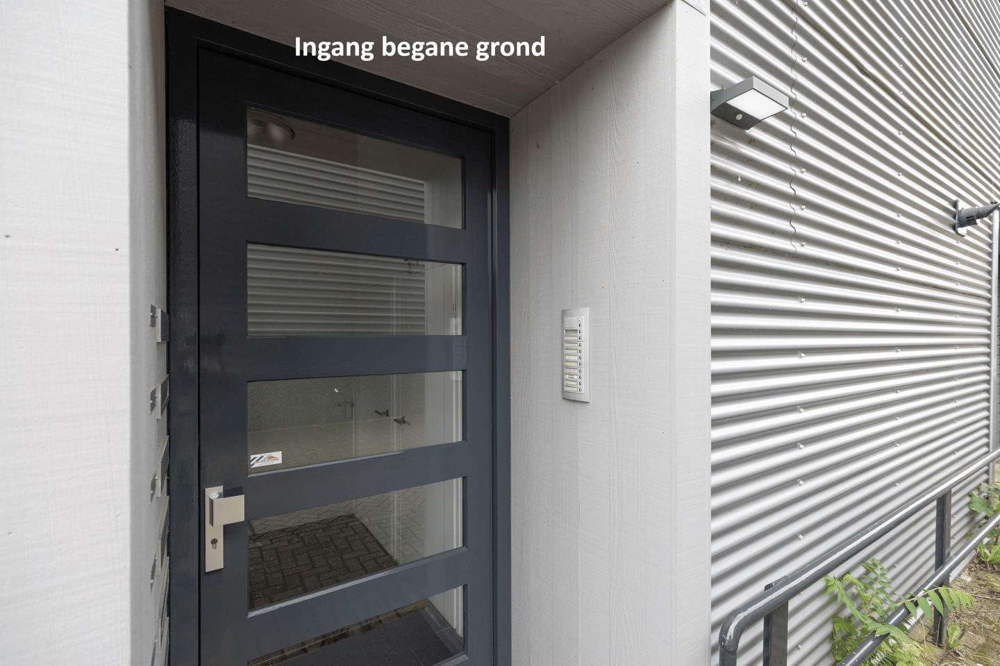 View photo 3 of Energiestraat 28