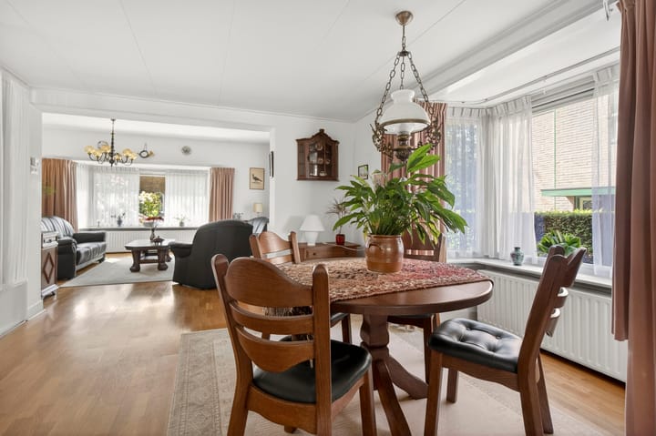 Vrijstaande woning te koop: Burgemeester Prinslaan 15, Ede