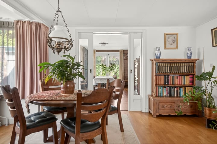 Vrijstaande woning te koop: Burgemeester Prinslaan 15, Ede