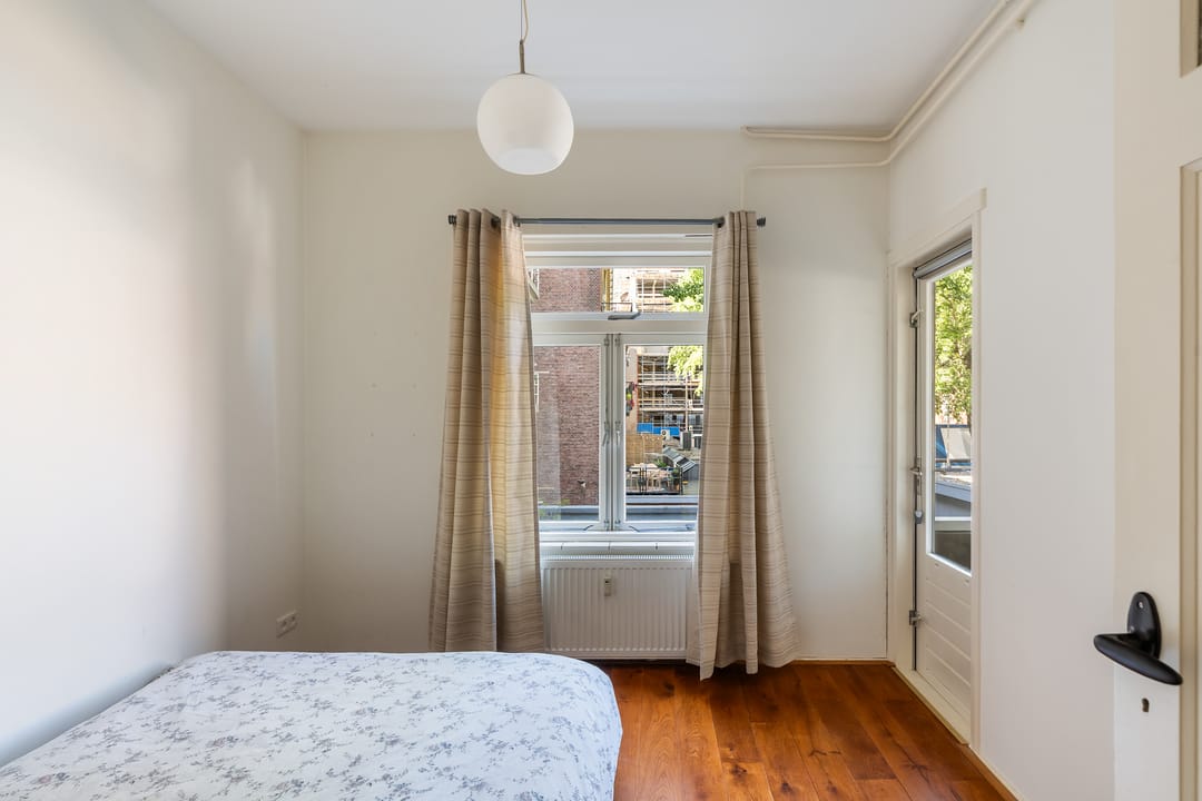 Photo 22 of Witte de Withstraat 21-B