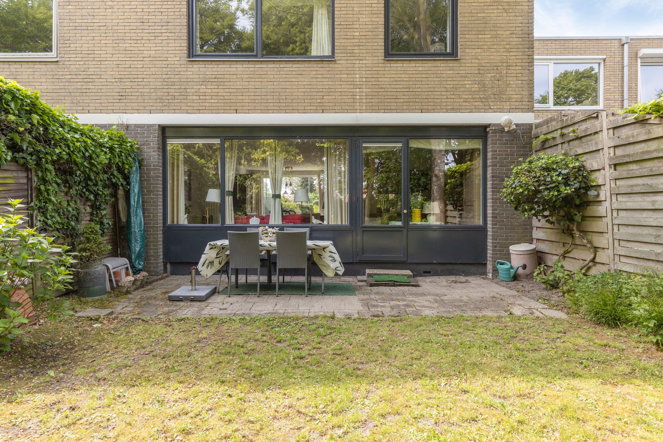 Spacious Family Home with Impressive Deep Garden in Green Middelburg Neighborhood — 39