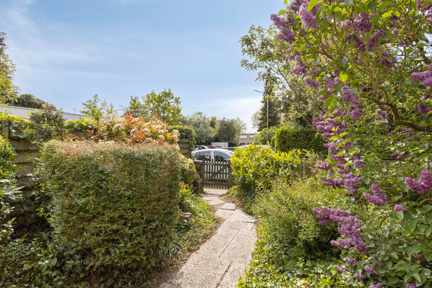 Spacious Family Home with Impressive Deep Garden in Green Middelburg Neighborhood — 50