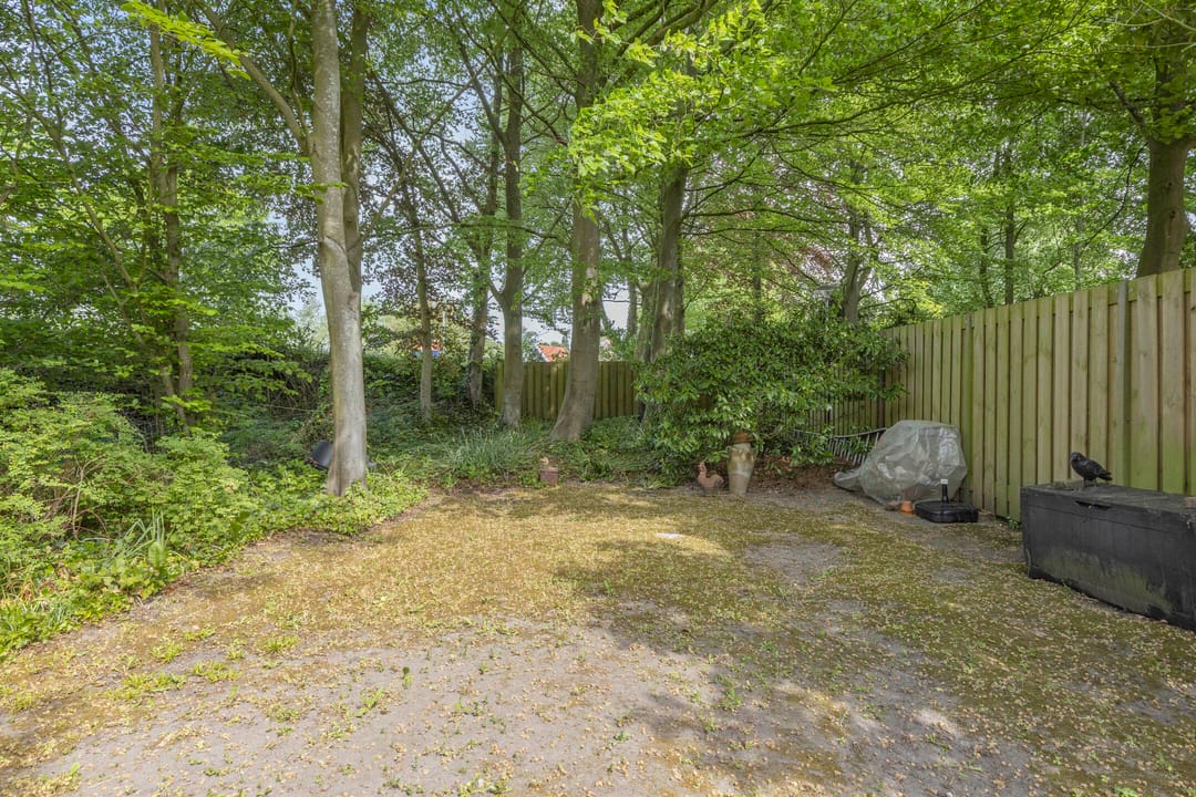 Spacious Family Home with Impressive Deep Garden in Green Middelburg Neighborhood — 43