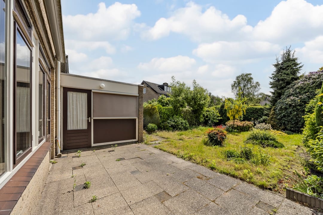 Photo 32 of Vroenhoutstraat 14