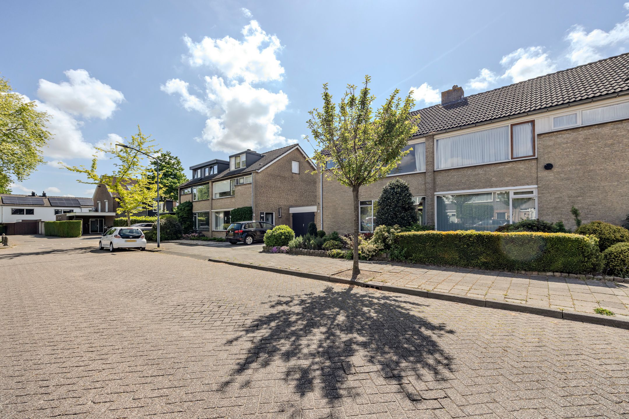 Photo 42 of Vroenhoutstraat 14