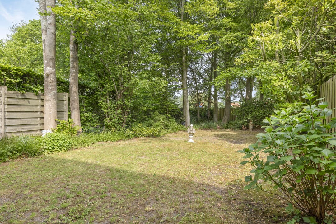 Spacious Family Home with Impressive Deep Garden in Green Middelburg Neighborhood — 41