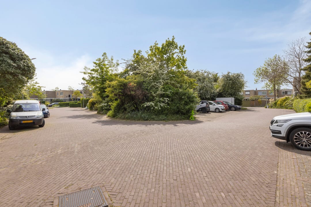 Spacious Family Home with Impressive Deep Garden in Green Middelburg Neighborhood — 53