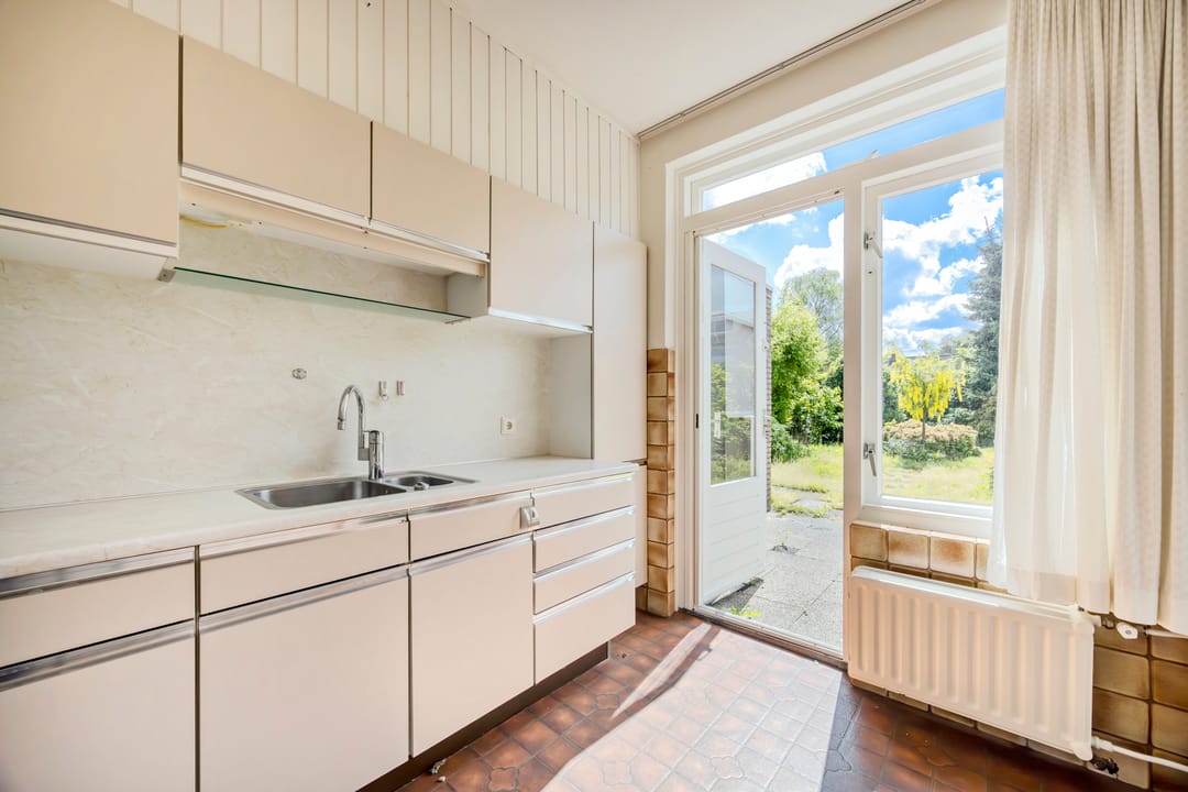 Photo 13 of Vroenhoutstraat 14