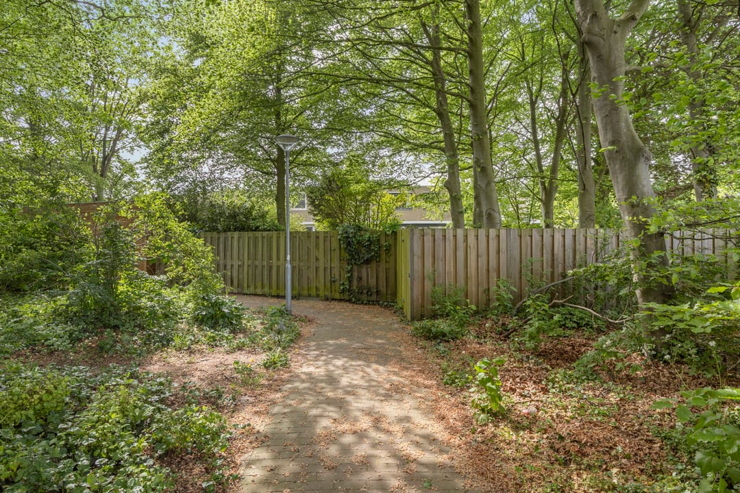 Spacious Family Home with Impressive Deep Garden in Green Middelburg Neighborhood — 46