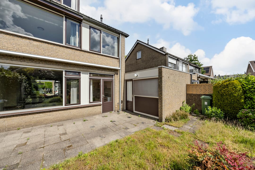 Photo 38 of Vroenhoutstraat 14