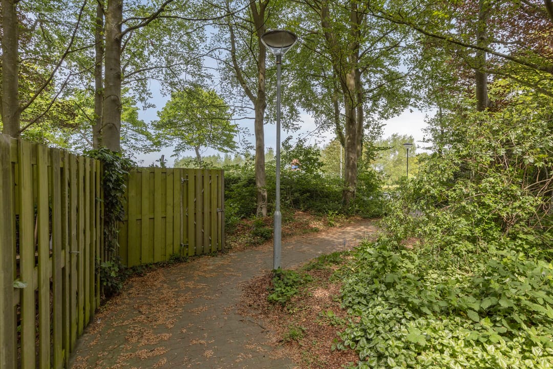 Spacious Family Home with Impressive Deep Garden in Green Middelburg Neighborhood — 47