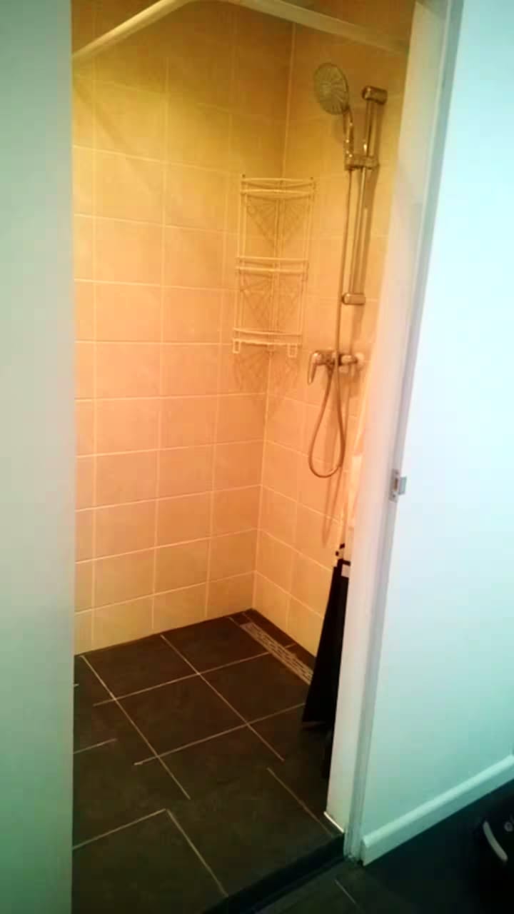 Tussenwoning te koop: Lucebertstraat 17, Almere