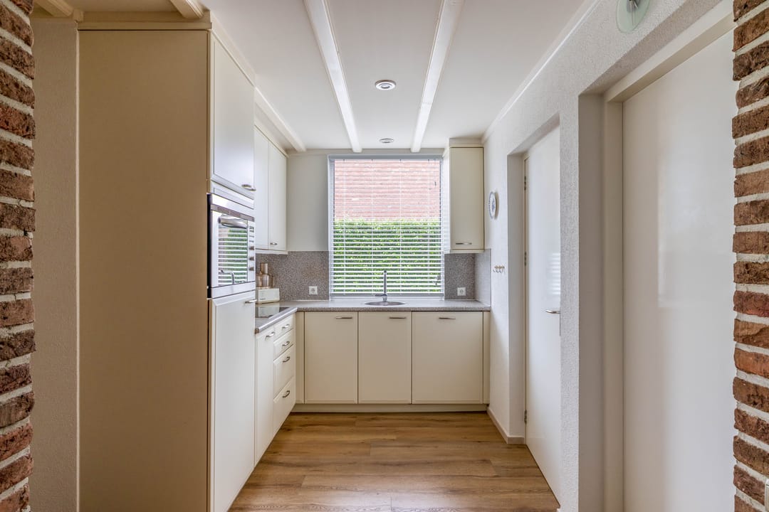 Photo 28 of Brugstraat 48