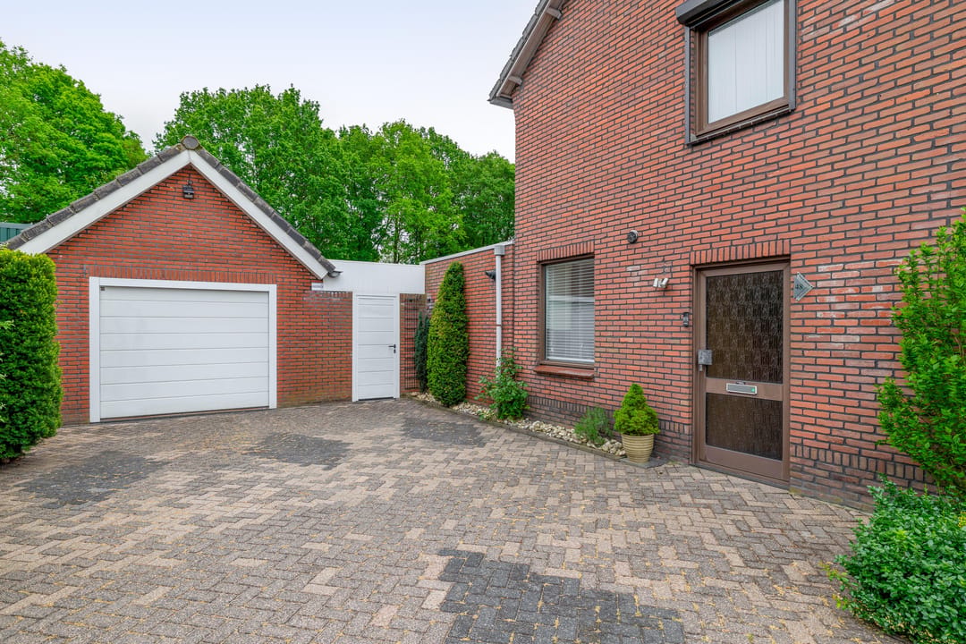 Photo 8 of Brugstraat 48