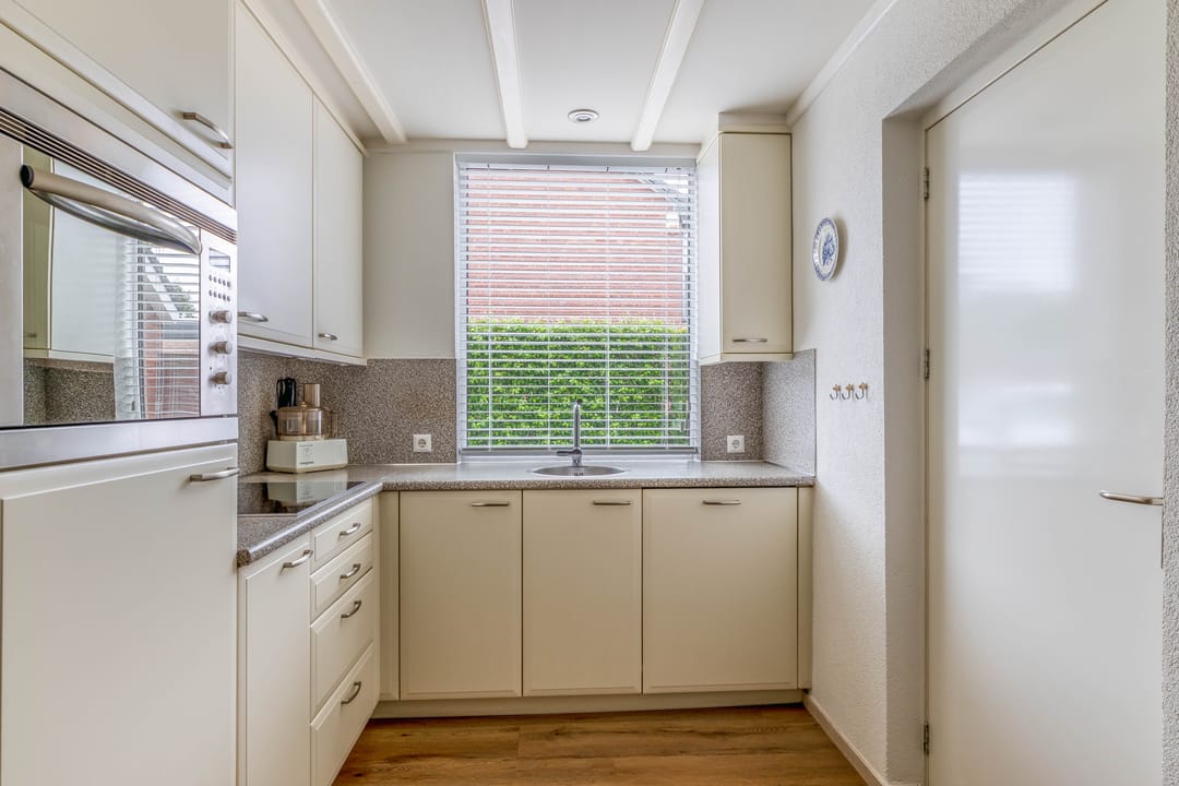 Photo 26 of Brugstraat 48