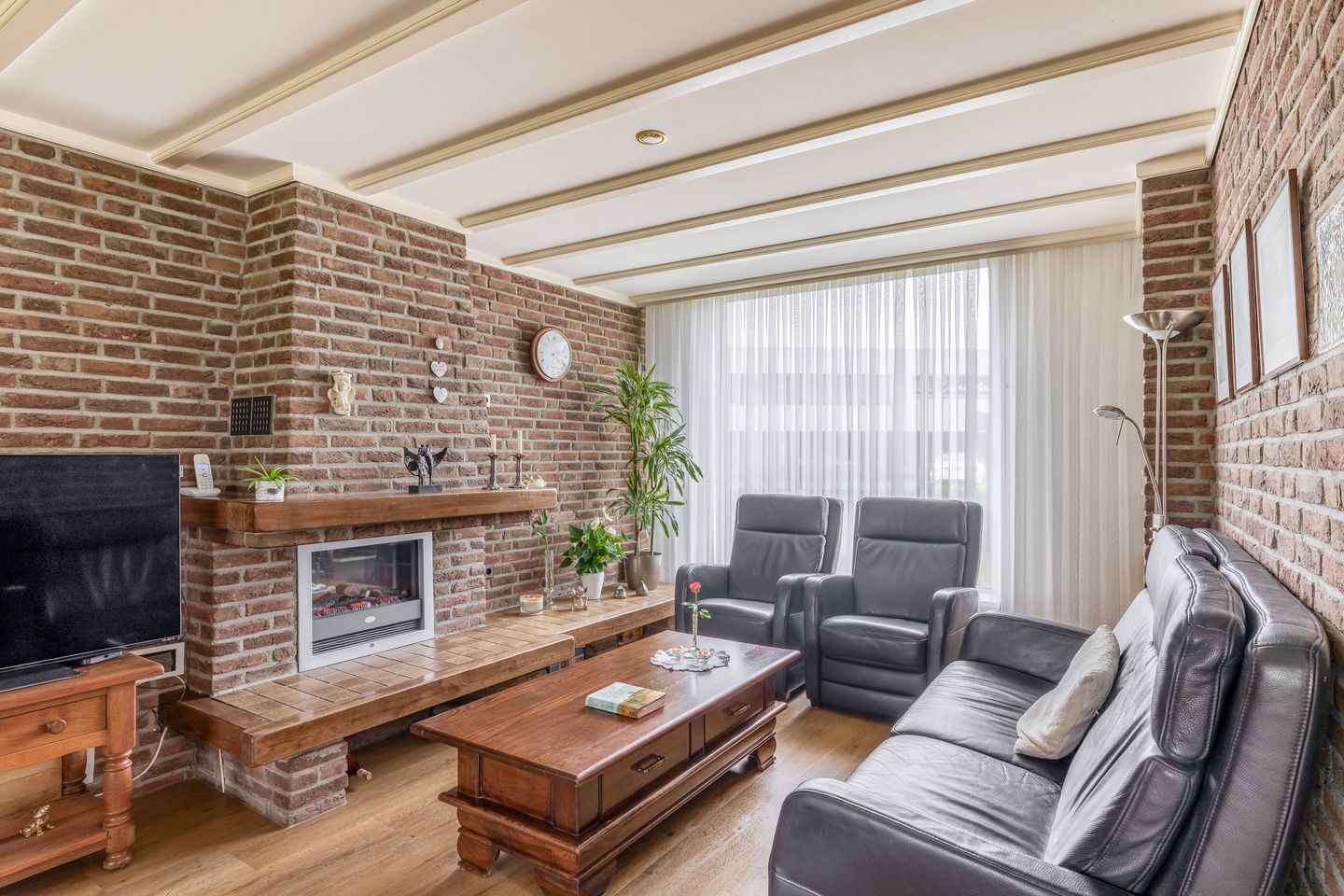 Photo 14 of Brugstraat 48
