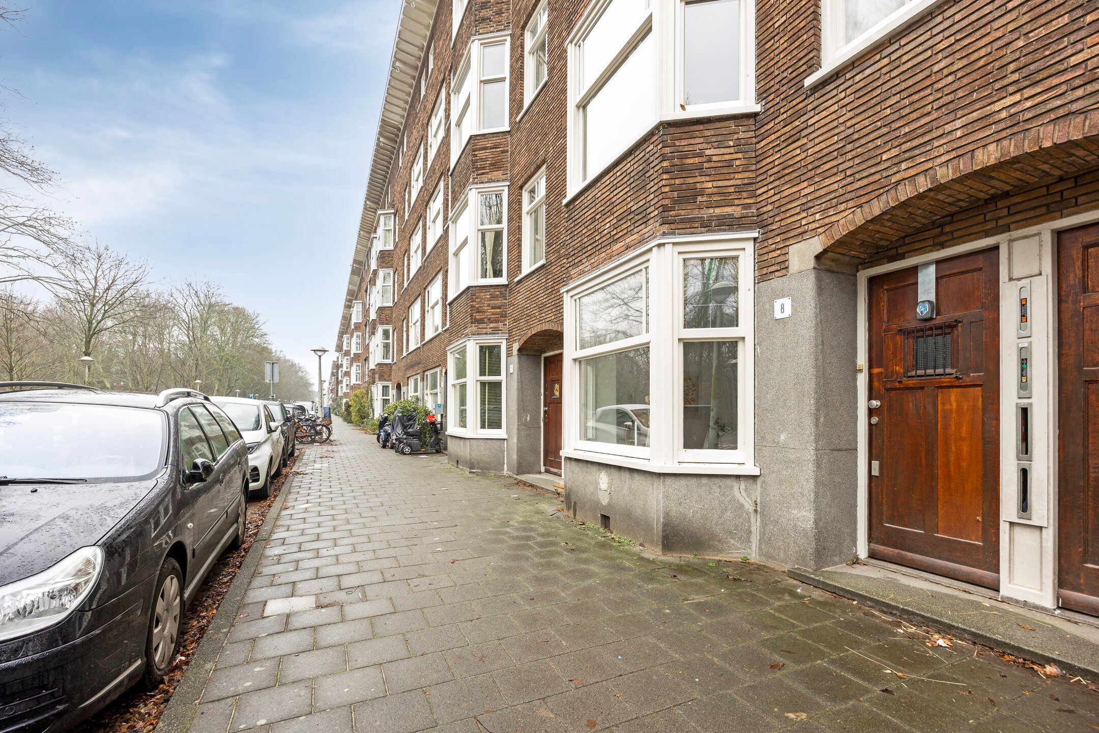 Charming 1930s Ground Floor Apartment with East-Facing Garden at Rembrandtpark — 23