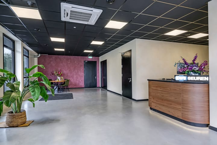 Transportcentrum 8, Beugen