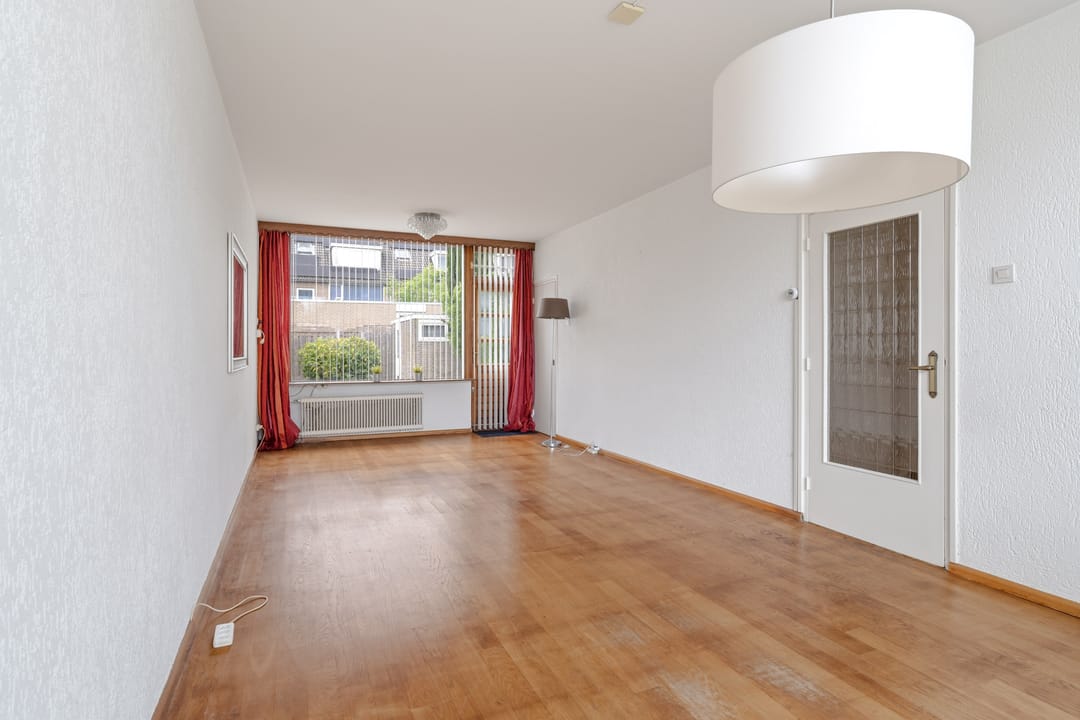 Photo 11 of Oostendestraat 1