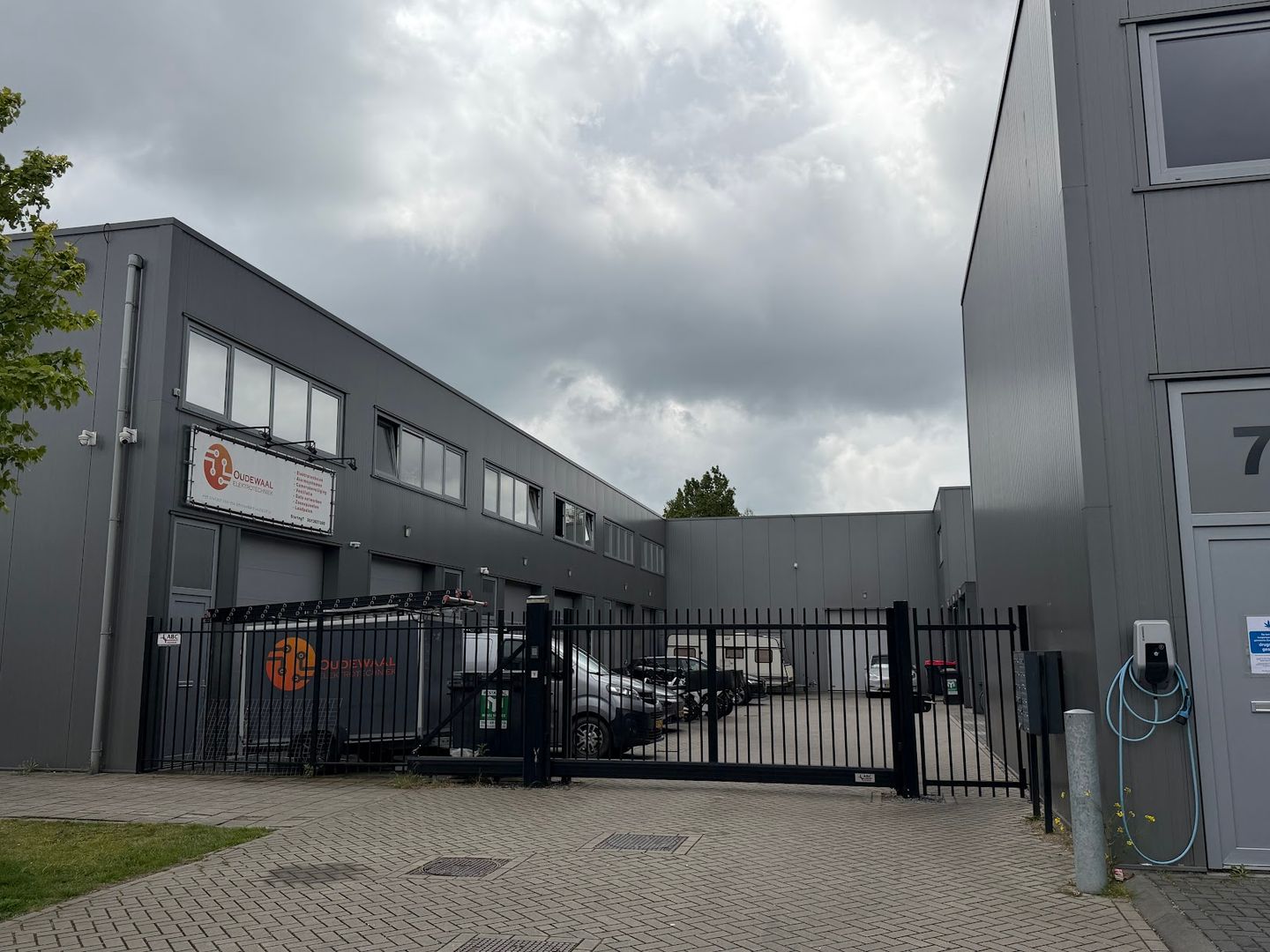 View photo 1 of Newtonstraat 25