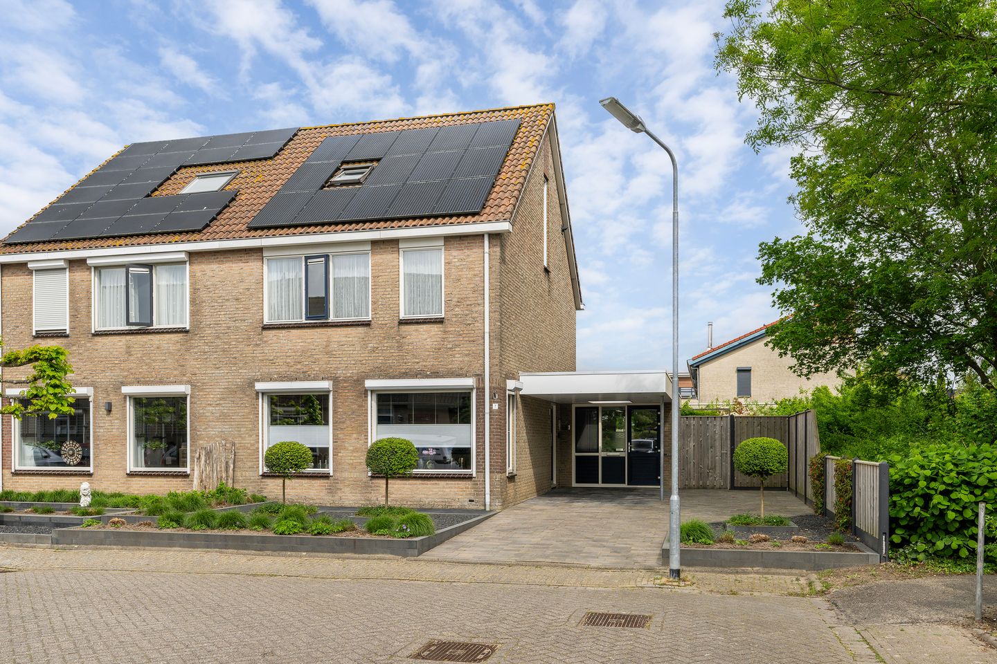 Foto 1 van Esdoornhof 7