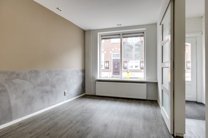 Tussenwoning te koop: Arnhemsepoort 102, Huissen