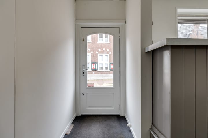 Tussenwoning te koop: Arnhemsepoort 102, Huissen