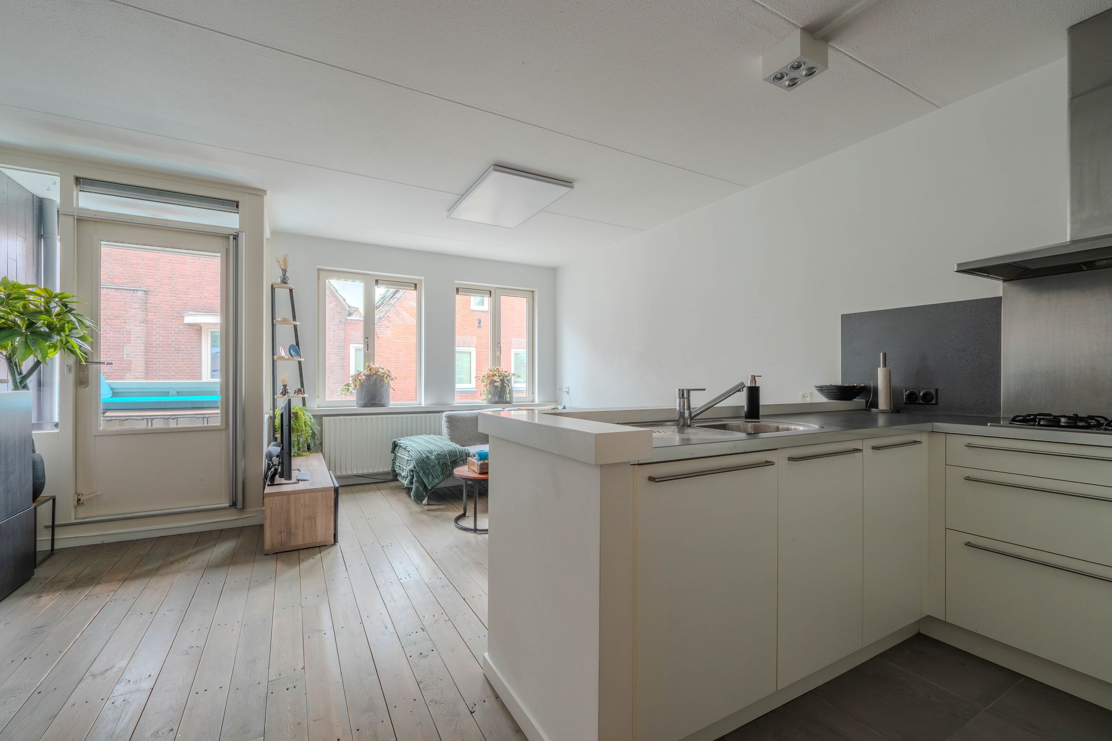 Photo 9 of Henseniusstraat 25