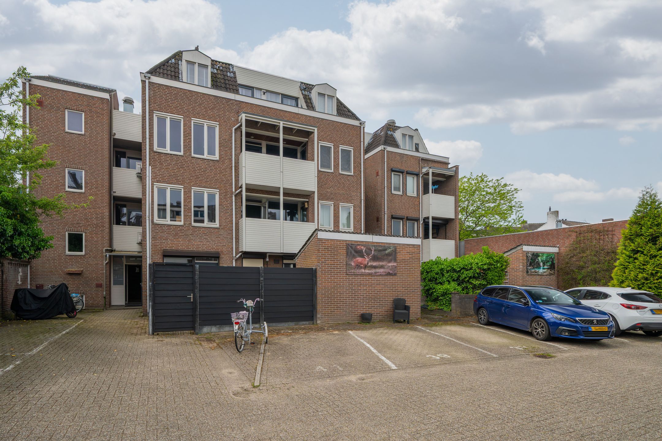 Photo 33 of Henseniusstraat 25