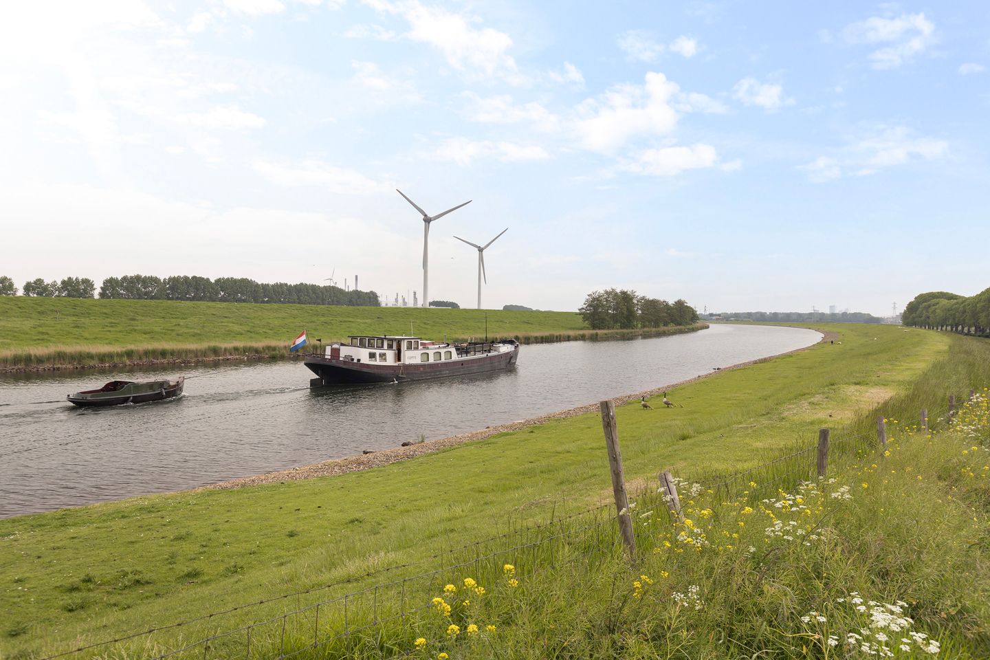 Foto 40 van Roosendaelweg 17
