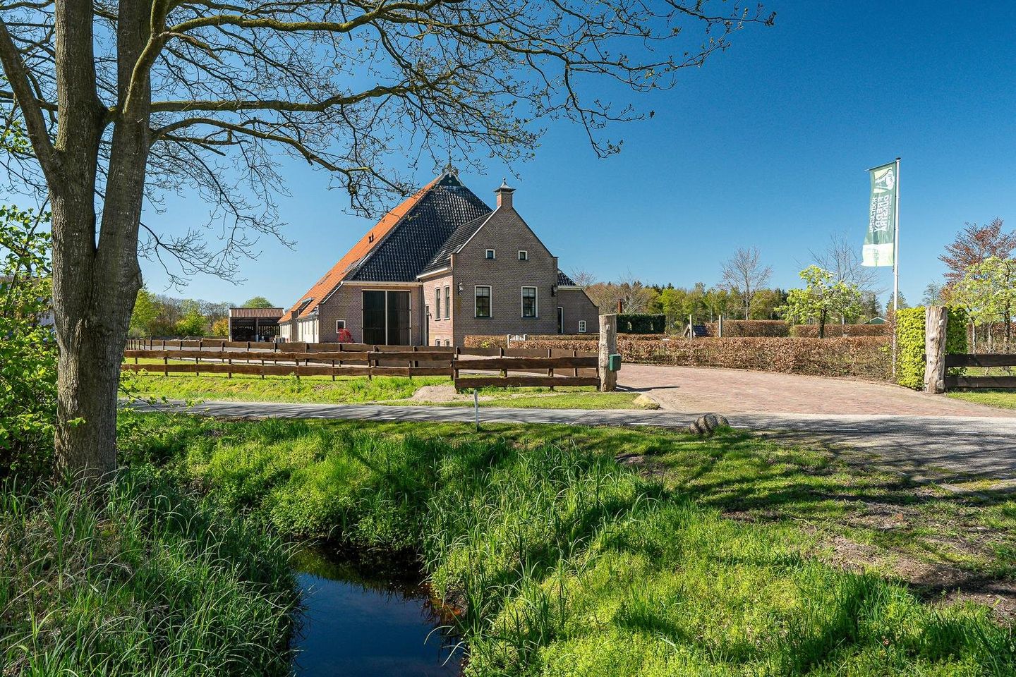 Bekijk foto 3 van Heerenveenseweg 3-B
