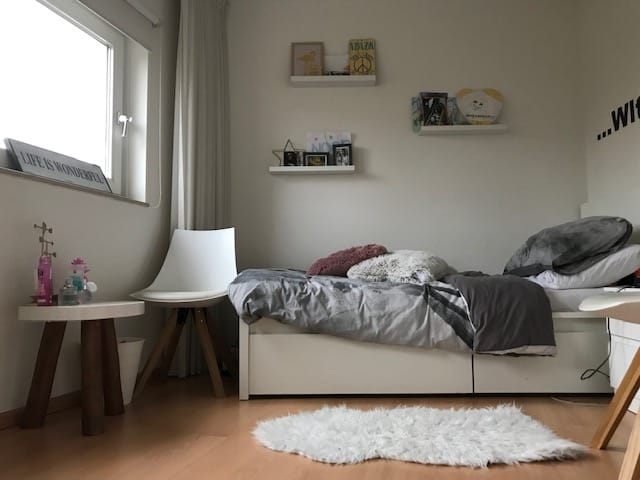 Foto 6 van Aronskelk 41