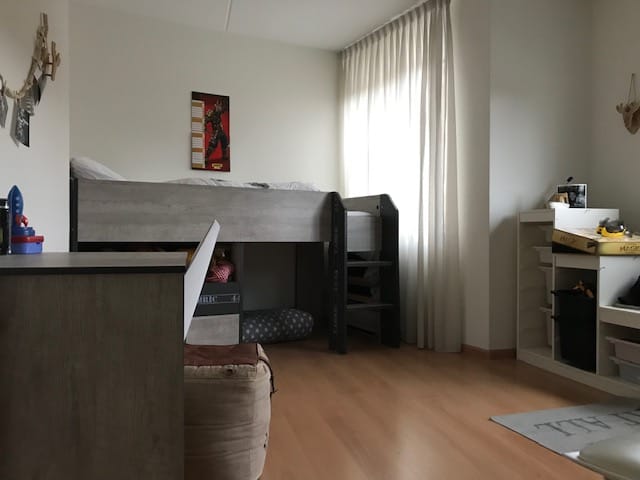 Foto 7 van Aronskelk 41