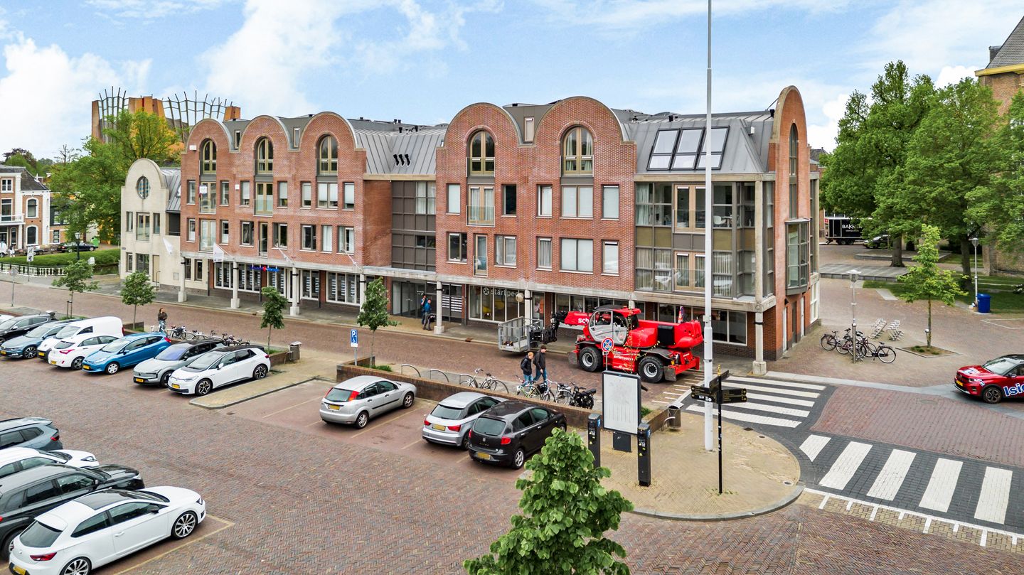 Foto 40 van Martiniplein 15-102