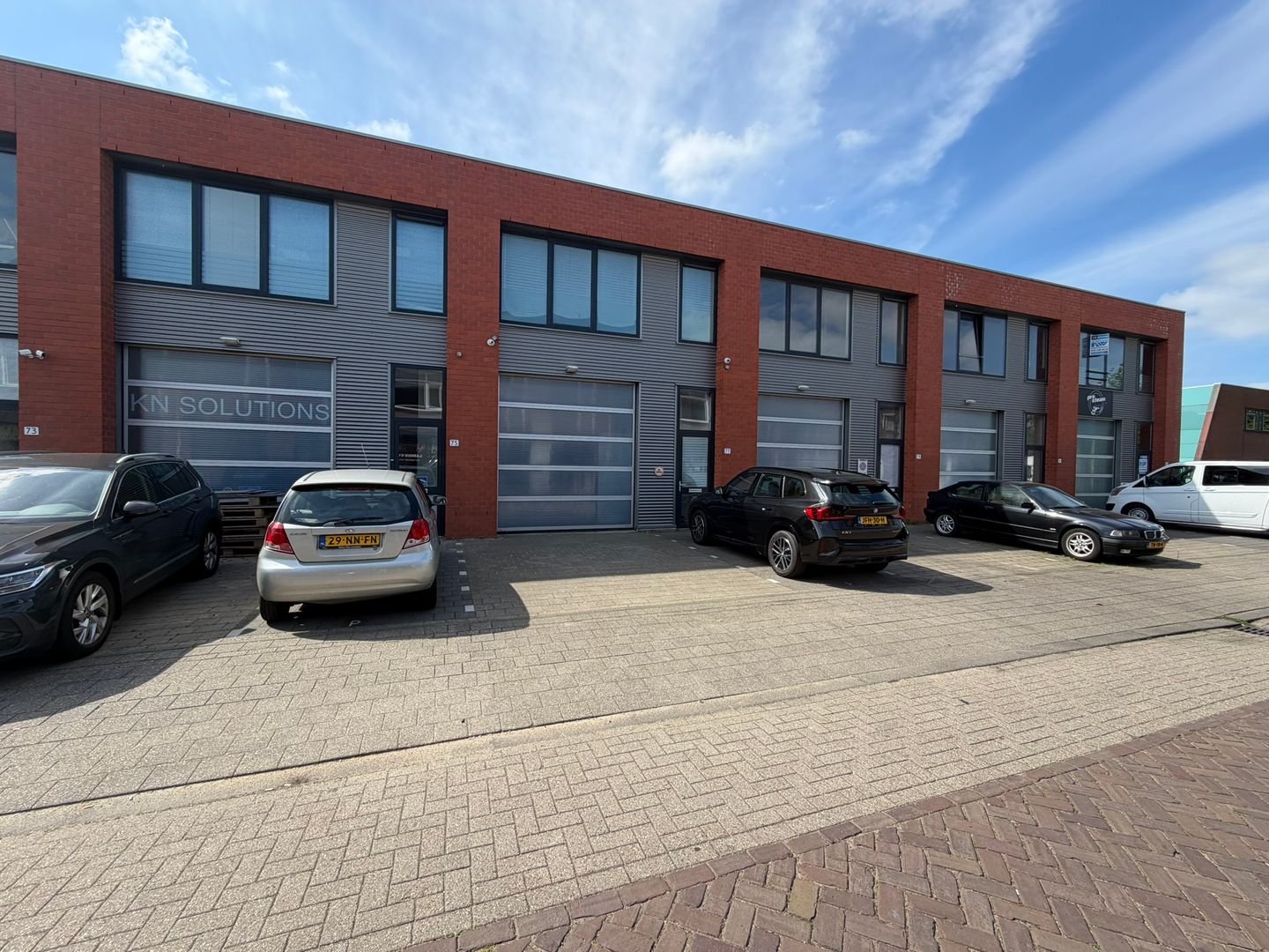 Bekijk foto 1 van Produktiestraat 77