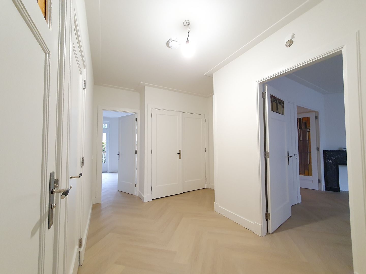 Photo 10 of Uiterwaardenstraat 346