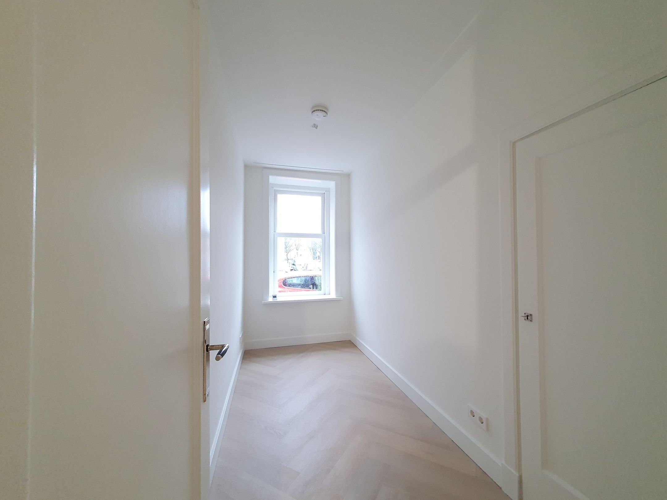 Photo 12 of Uiterwaardenstraat 346