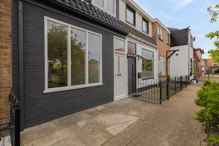 Photo 2 of Beukenkampstraat 8