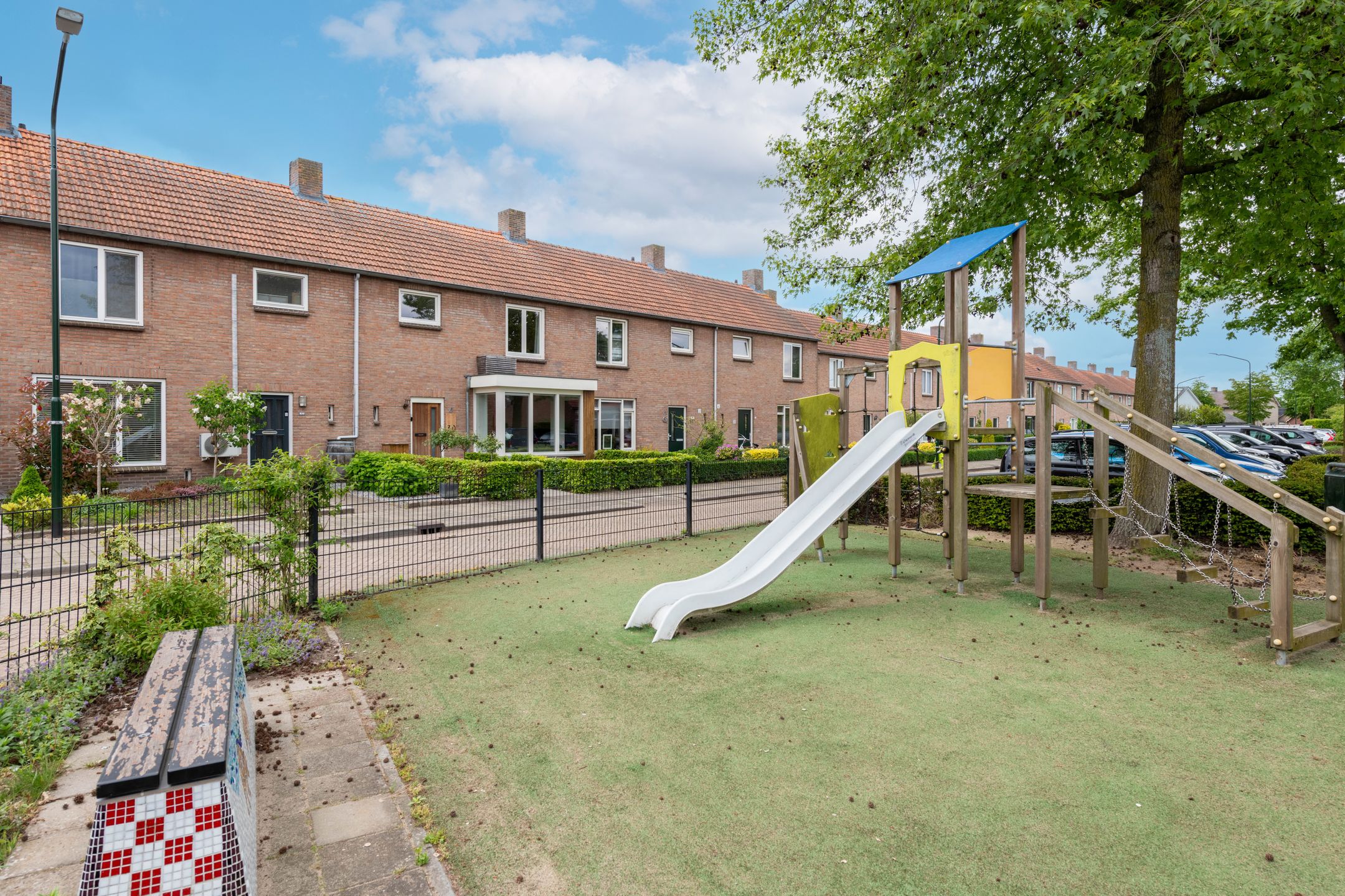 Fully renovated gas-free terraced house with modern extension and sunny southwest garden — 57