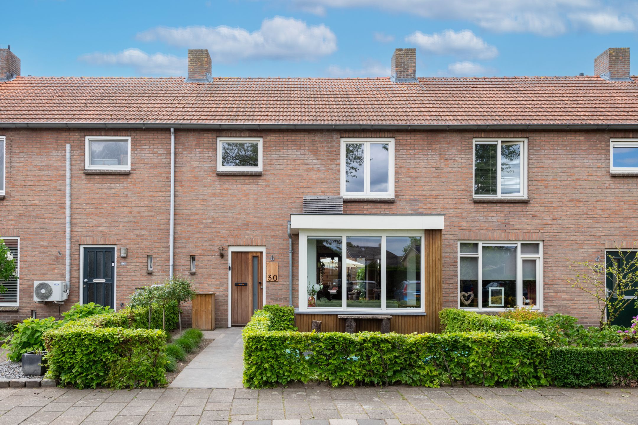 Fully renovated gas-free terraced house with modern extension and sunny southwest garden — 51
