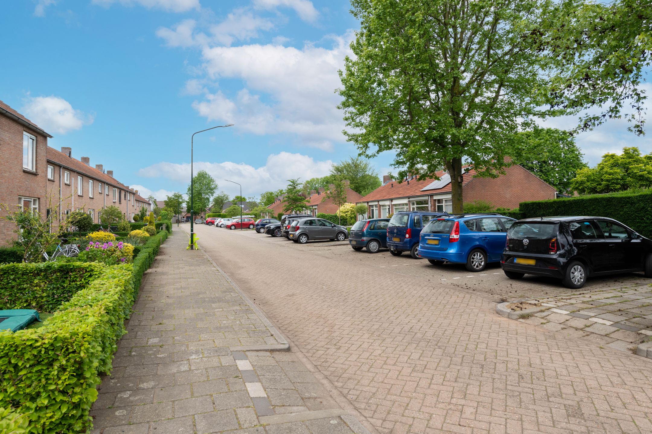 Fully renovated gas-free terraced house with modern extension and sunny southwest garden — 54