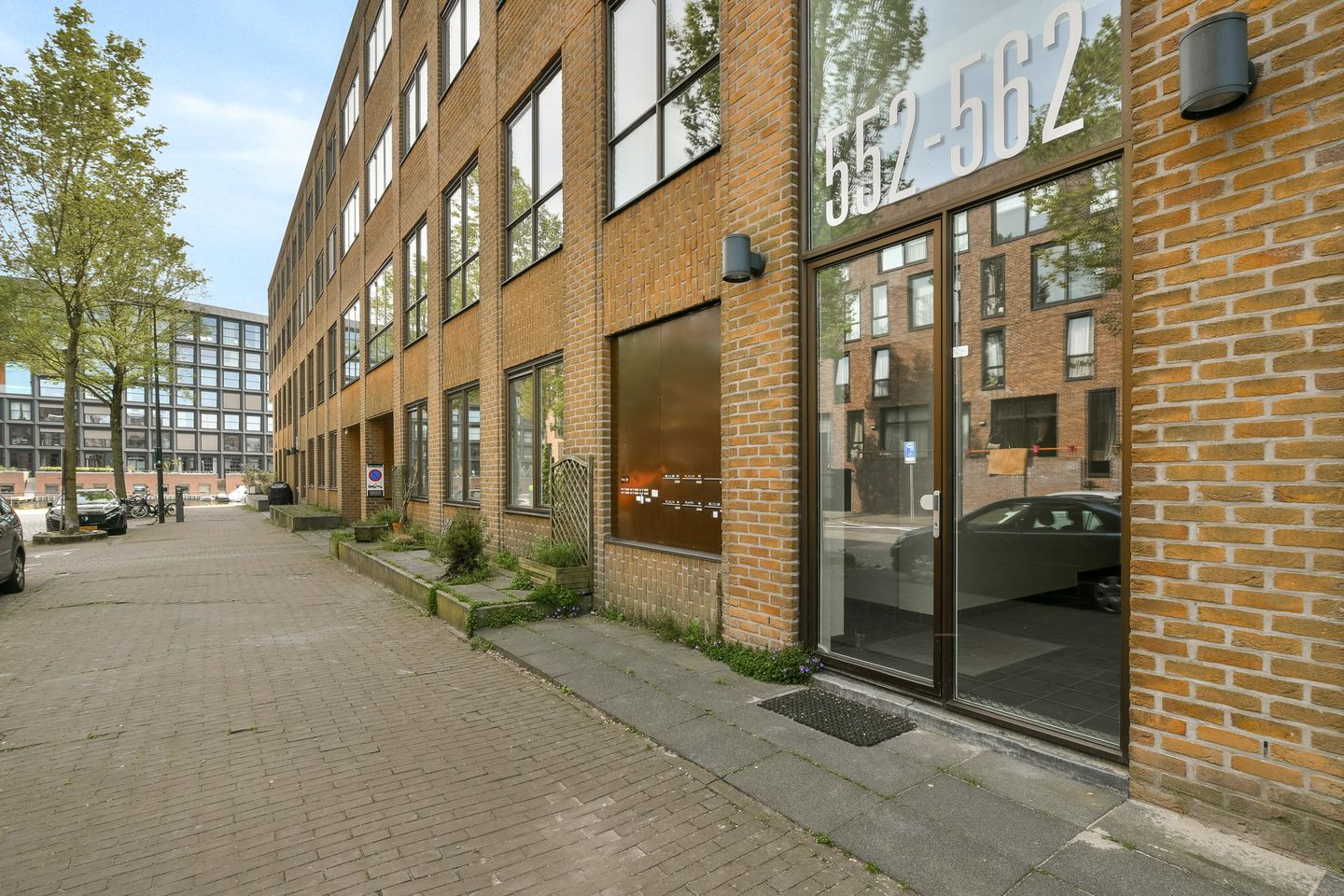 Photo 5 of Erich Salomonstraat 554