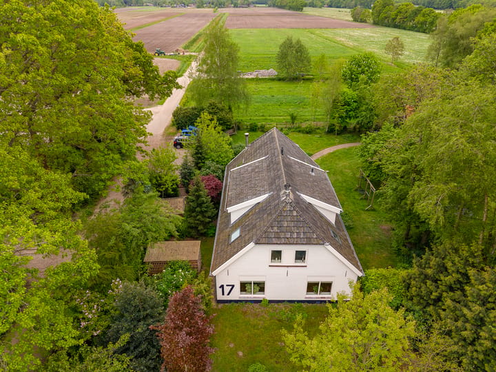 Photo 2 of Zuiderzeestraatweg 17
