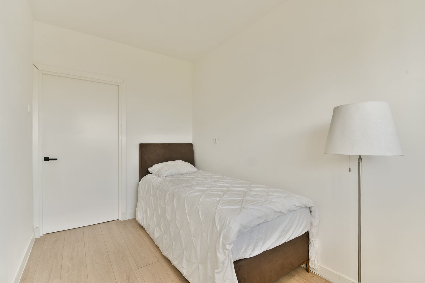 Photo 19 of Van Heuven Goedhartlaan 520