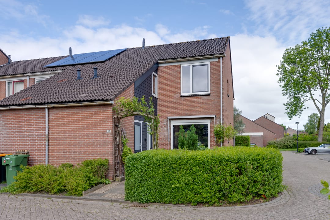 Foto 1 van Korund 17